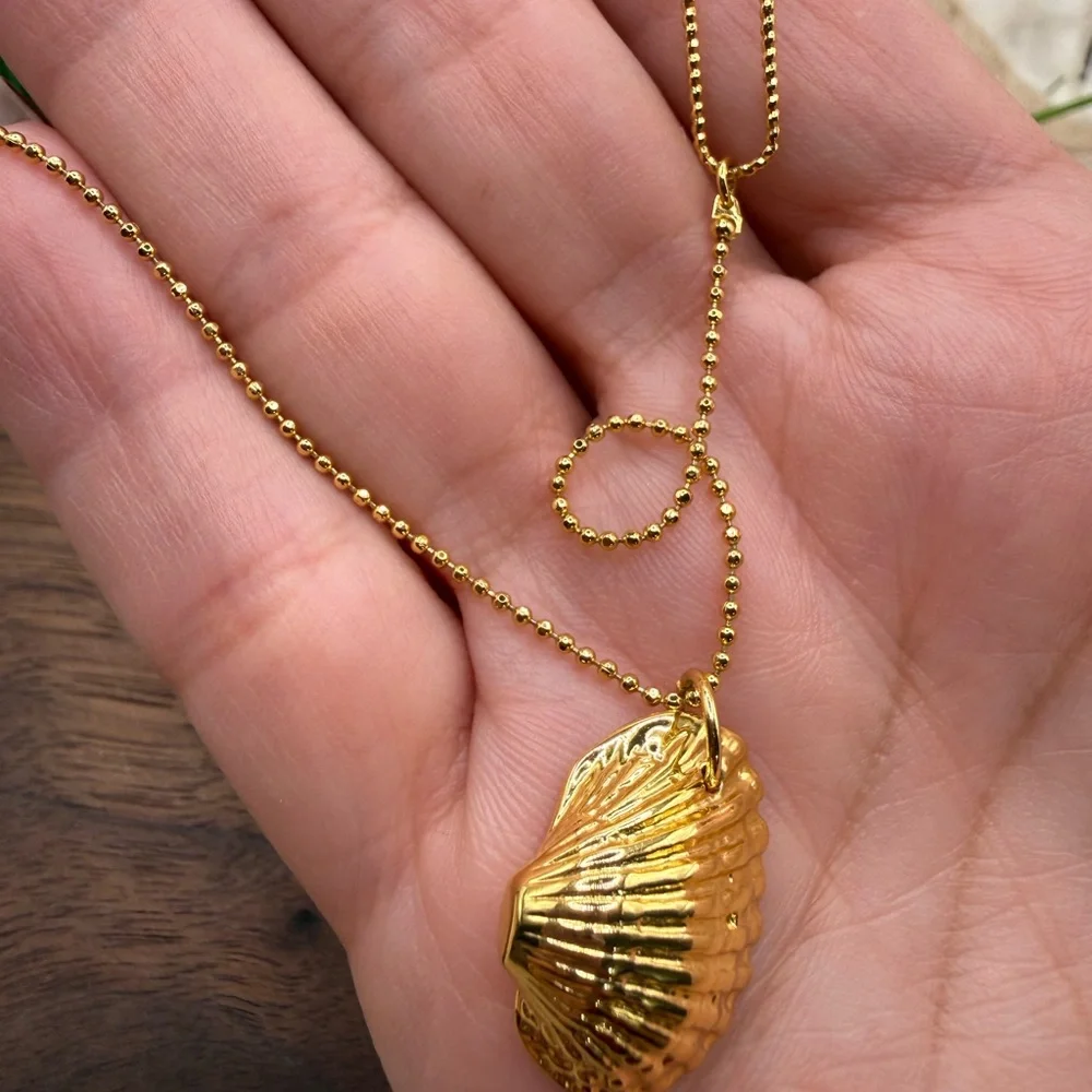 Fine jewelry Gold Shell Pendant Necklace Steel 316L